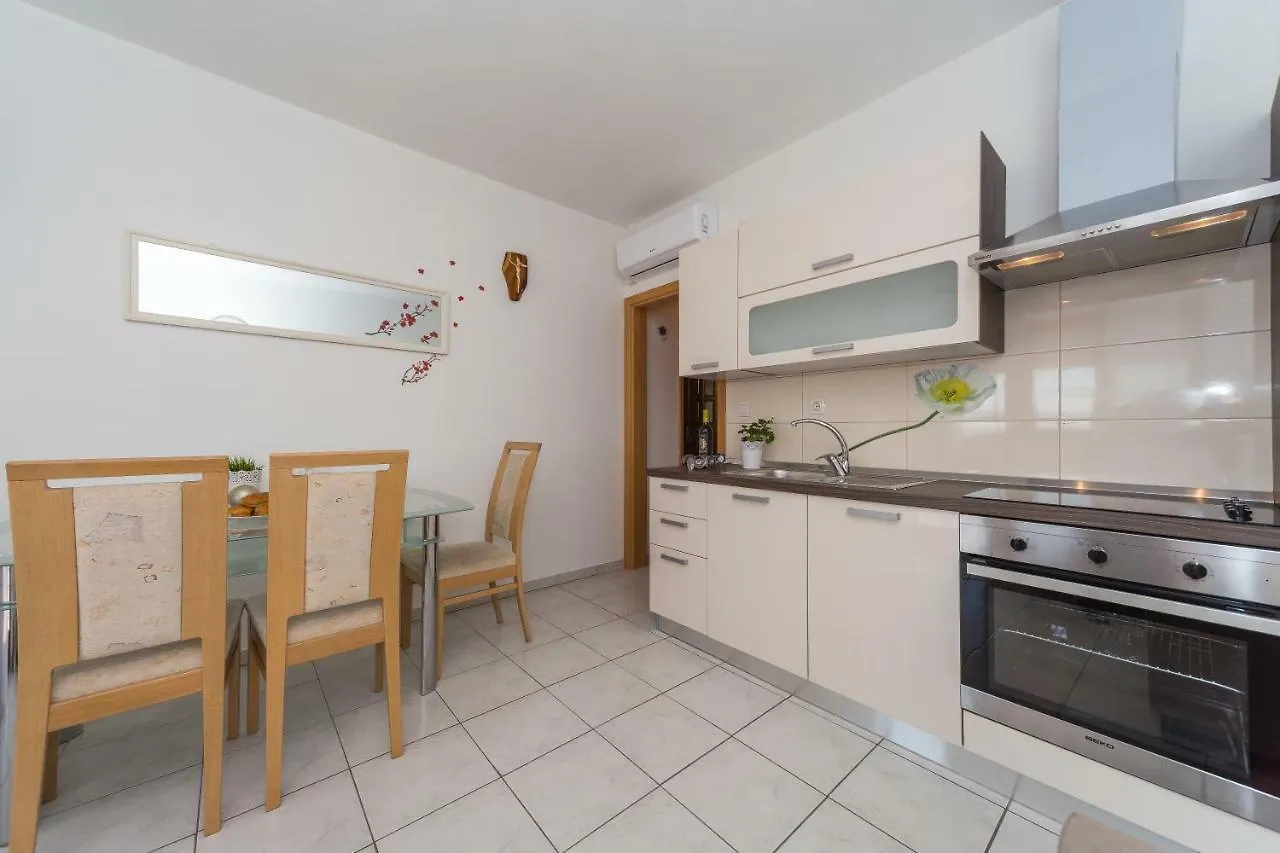 Apartament Jukic Sveti Filip i Jakov