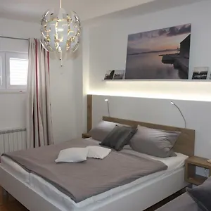 Agatha Apartment